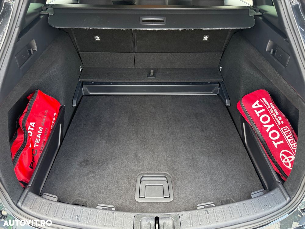 Toyota Corolla 1.8 Comfort - 36