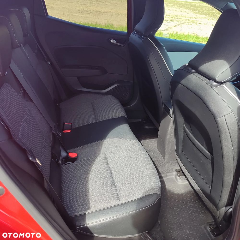 Renault Clio 1.0 TCe Techno - 10