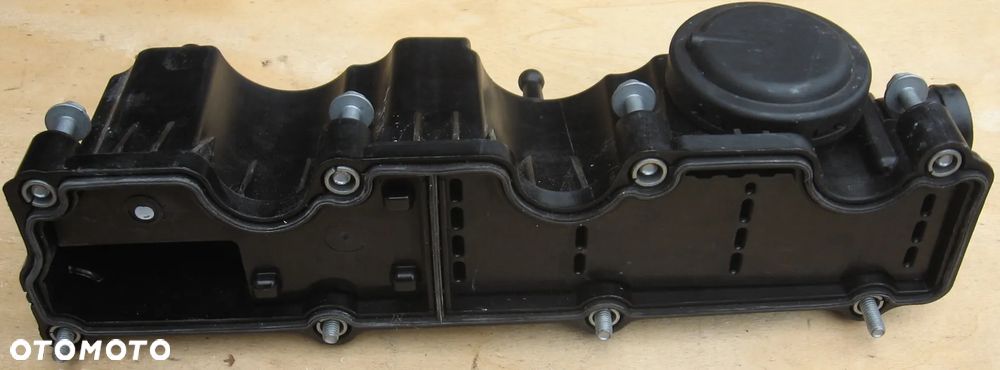 pokrywa zaworów odma JAGUAR XE RANGE ROVER EVOQUE 2.0D G4D3-6J014-AD - 3