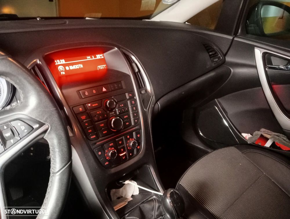 Opel Astra Sports Tourer - 1