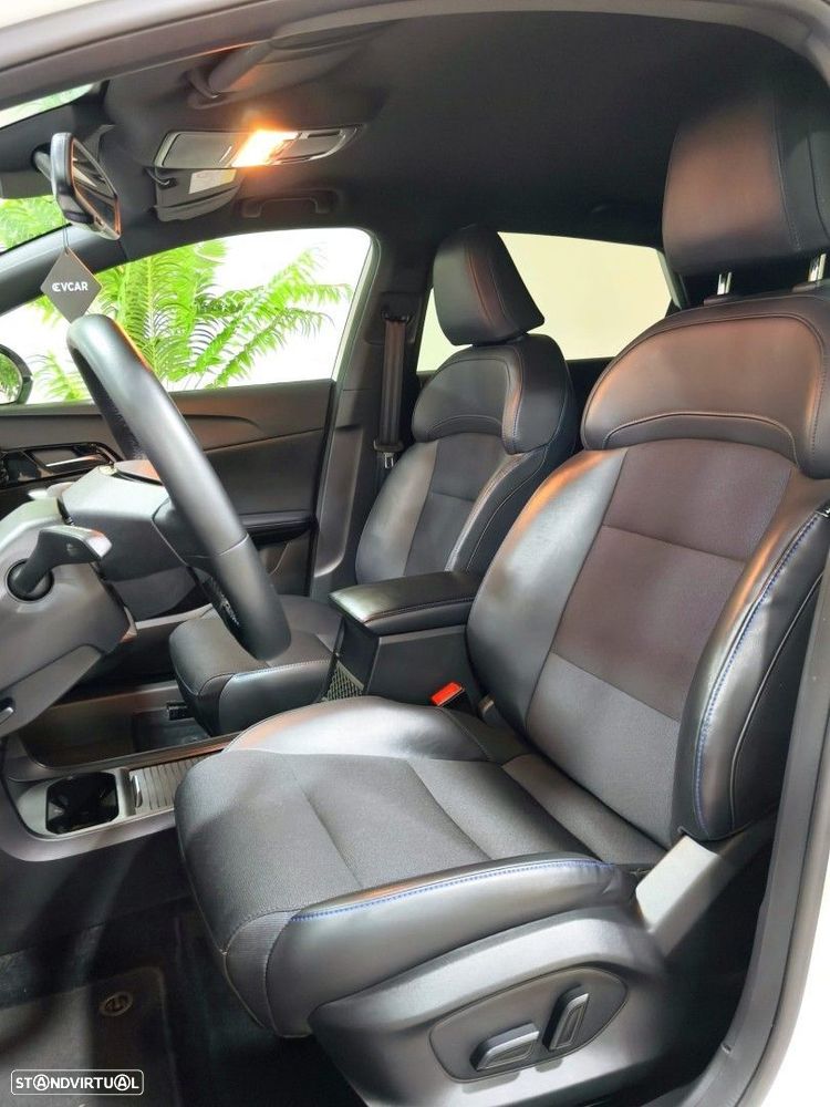 MG MG4 64 kWh Luxury - 43