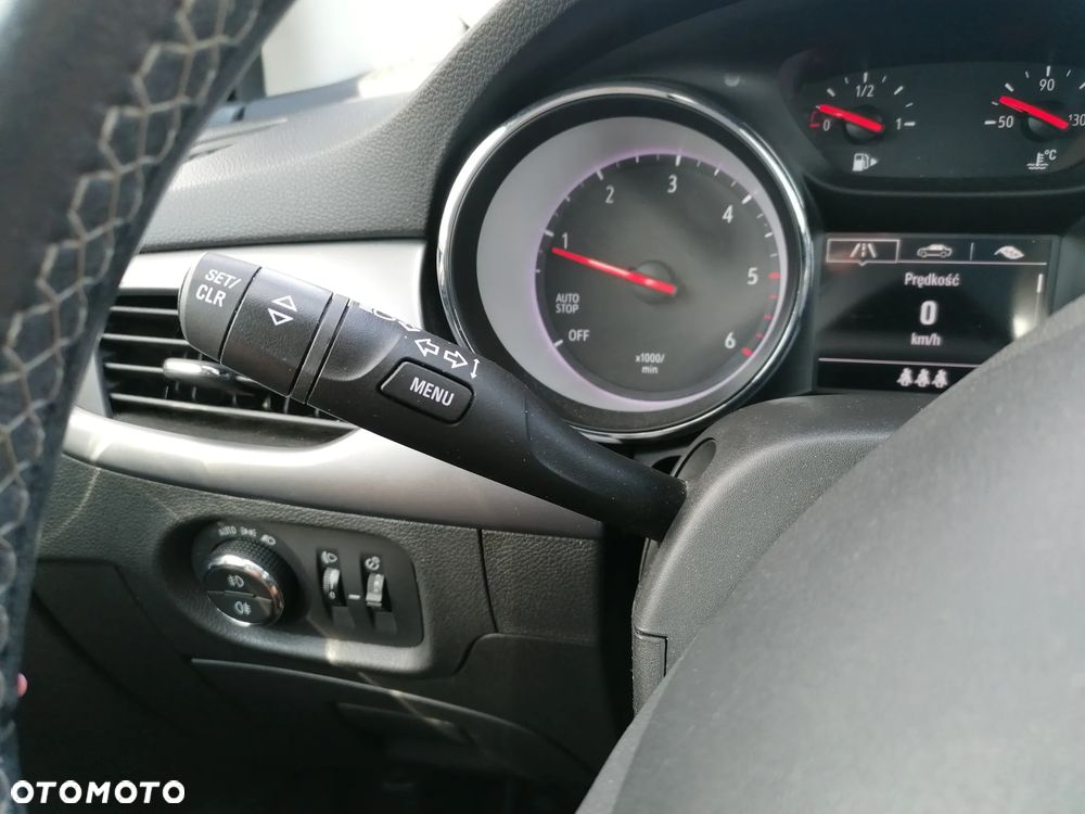 Opel Astra 1.6 CDTI Enjoy S&S - 11