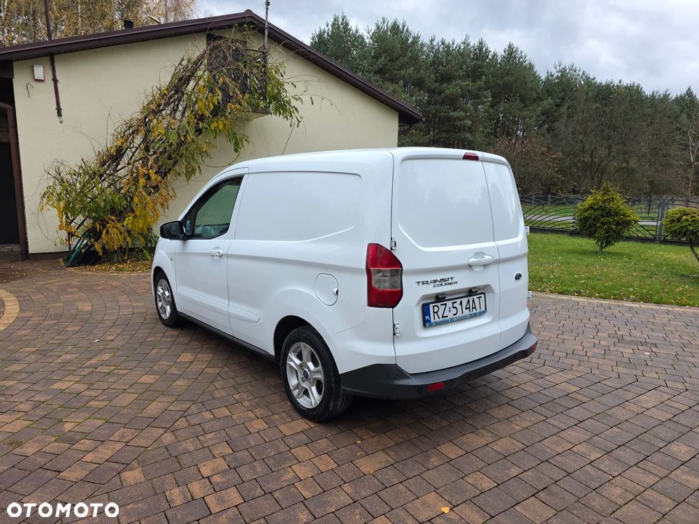 Ford Transit Courier - 6
