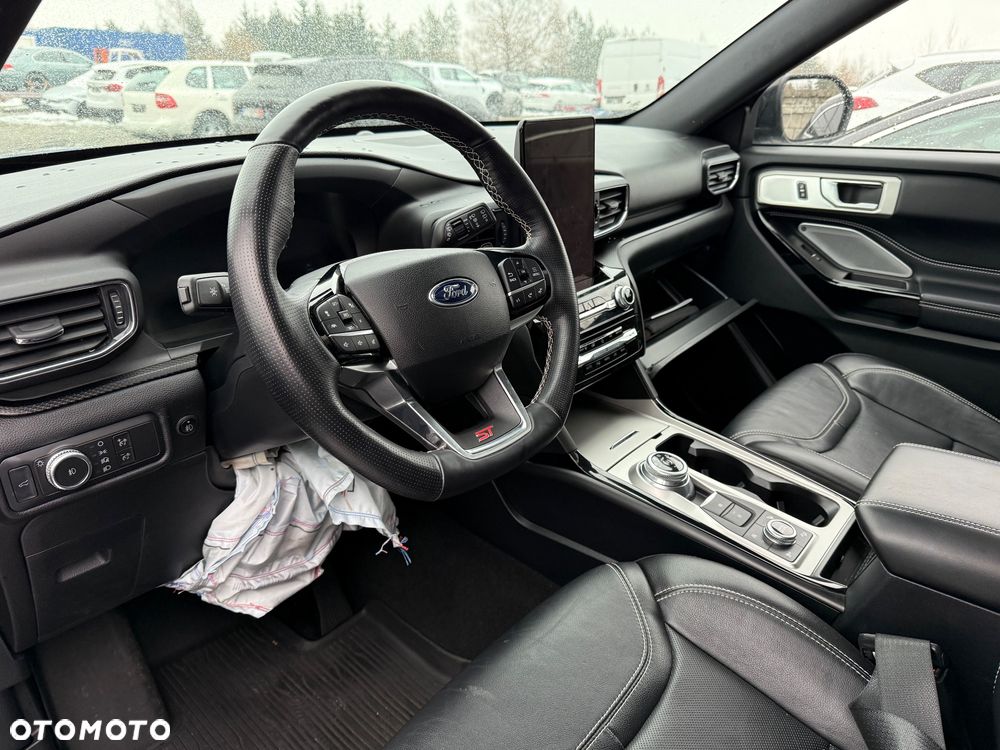 Ford Explorer - 12