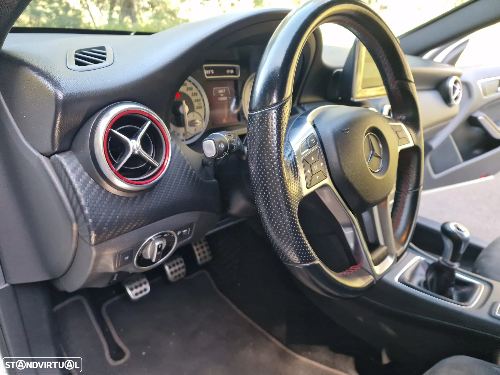 Mercedes-Benz A 180 CDi BE AMG Line - 58