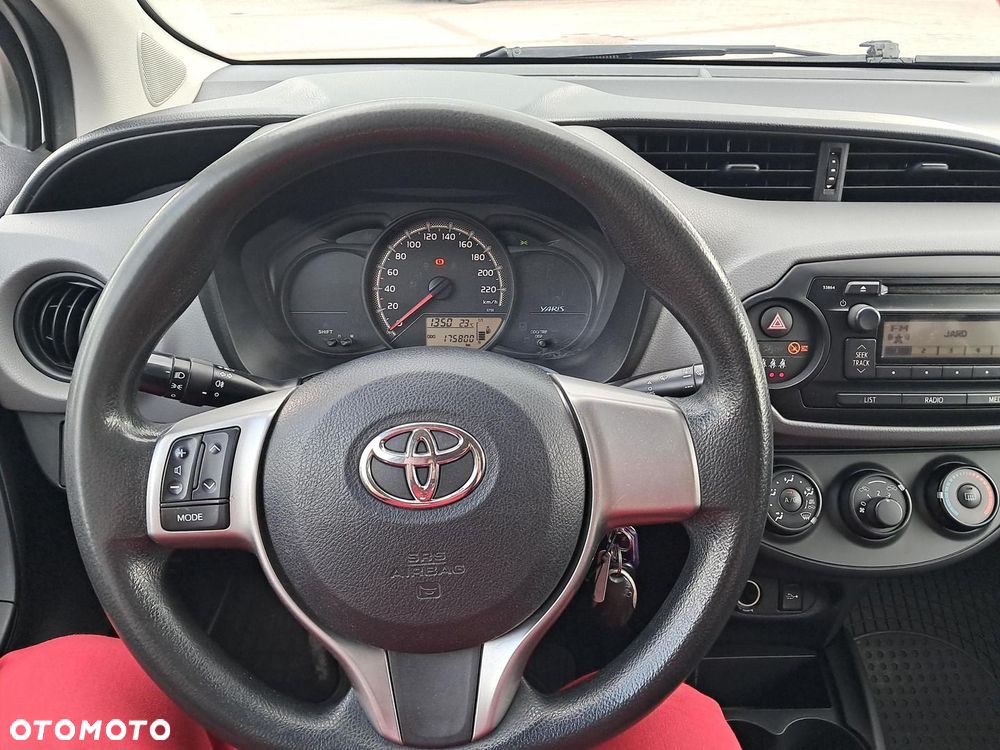 Toyota Yaris 1.4 D-4D Life - 12