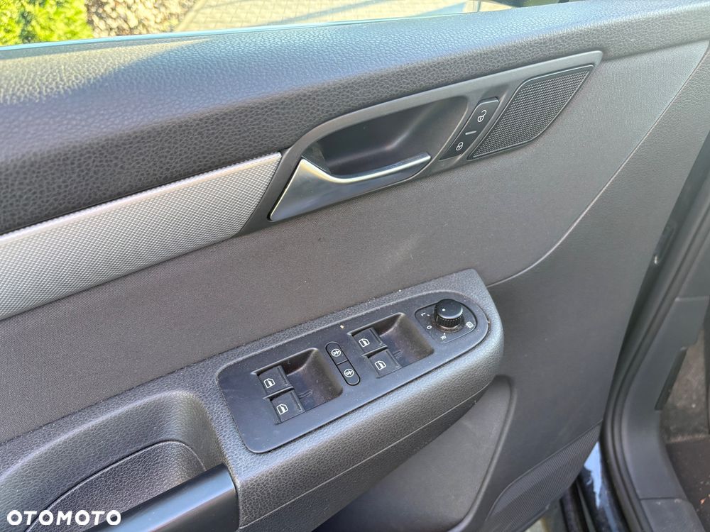 Volkswagen Sharan 2.0 TDI Comfortline DSG - 18