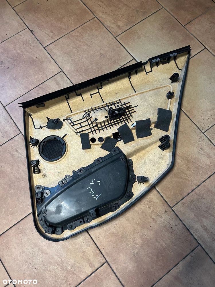 BOCZEK DRZWI BMW F30 LEWY TYŁ - 2