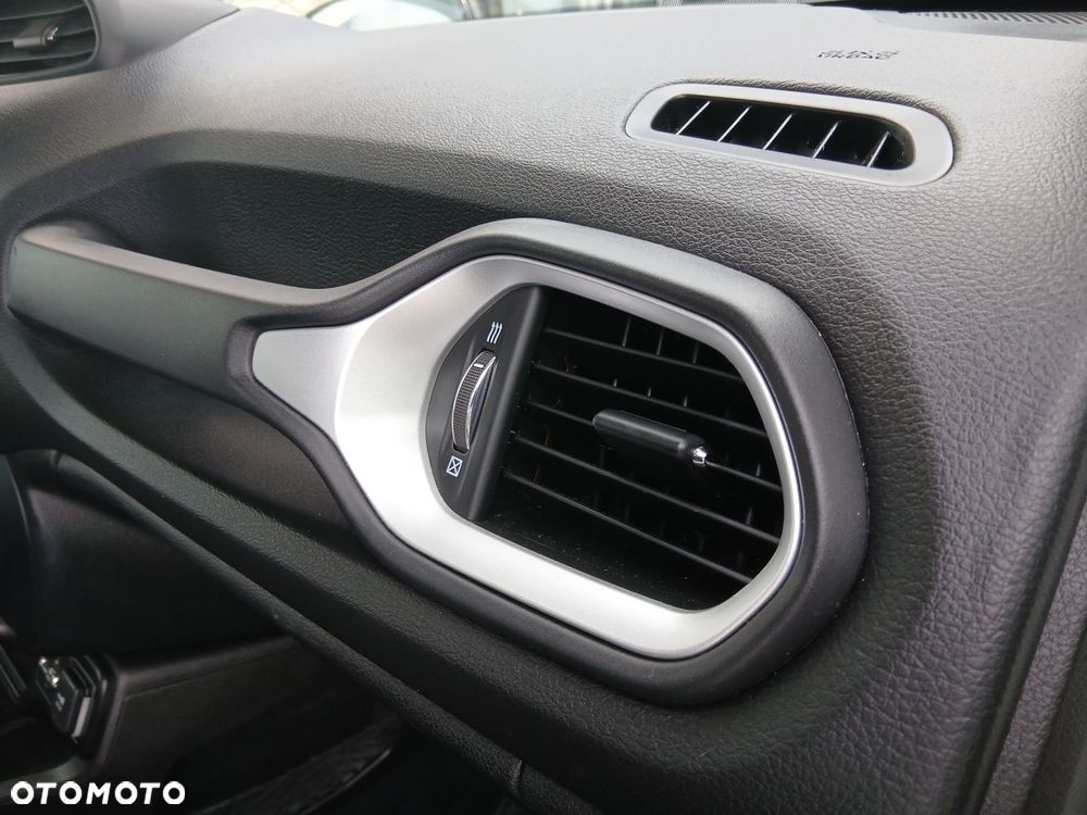 Jeep Renegade - 34