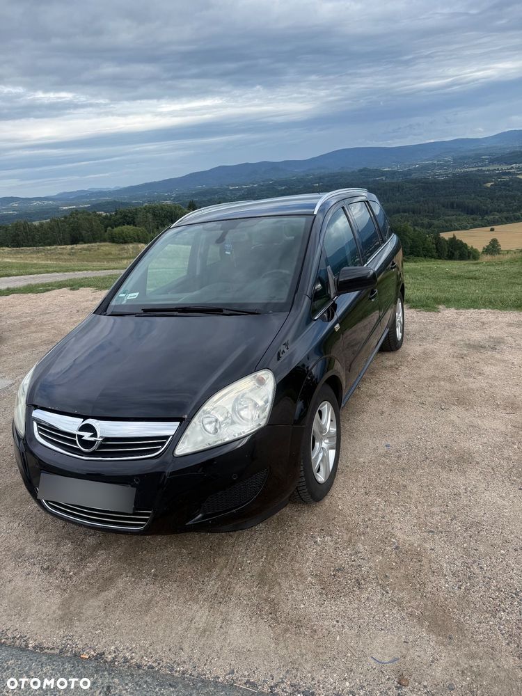 Opel Zafira 1.8 Cosmo - 1