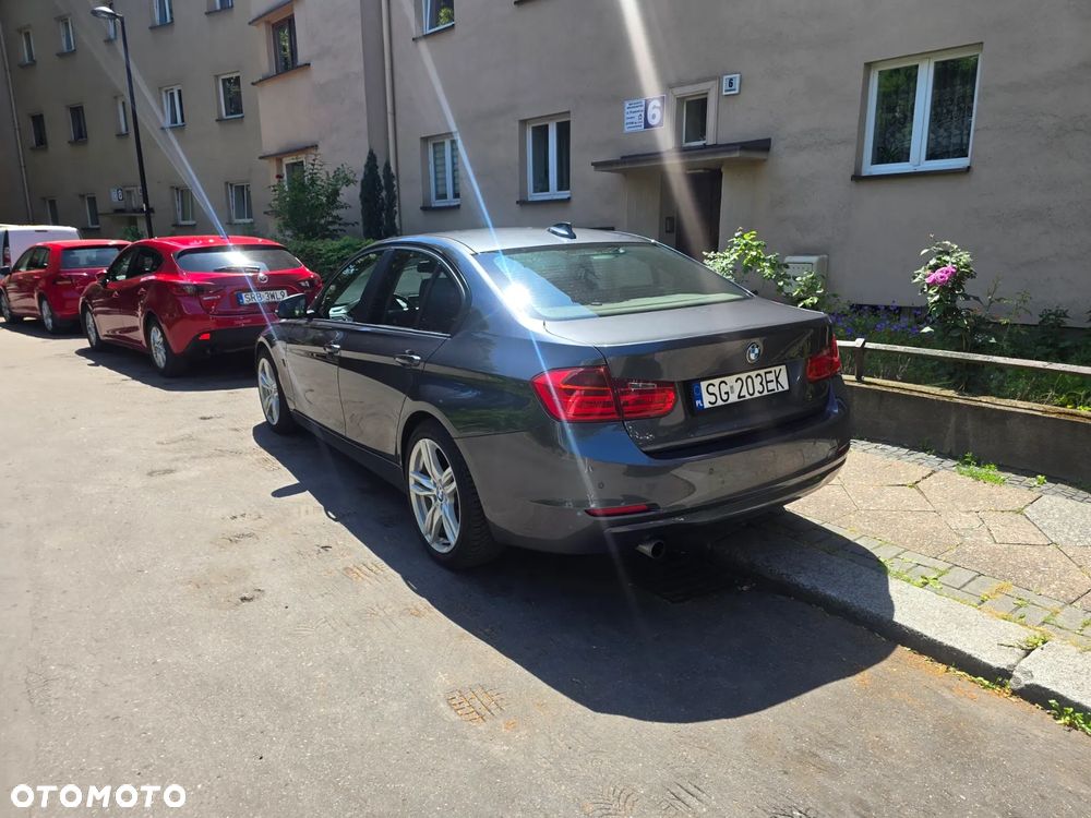 BMW Seria 3 318d DPF - 4