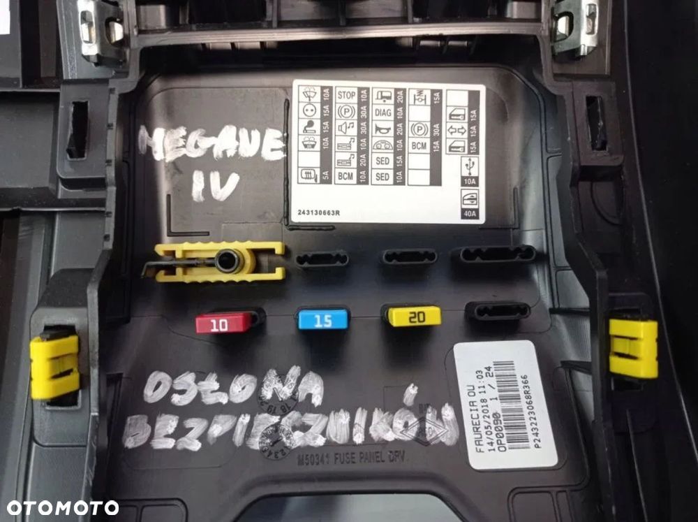 RENAULT MEGANE IV LIFT OSŁONA BEZPIECZNIKÓW DESKI 243130663R - 2