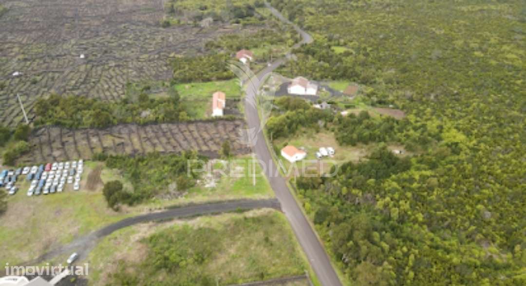 Terreno com viabilidade de construção nas Bandeiras - Grande imagem: 3/4