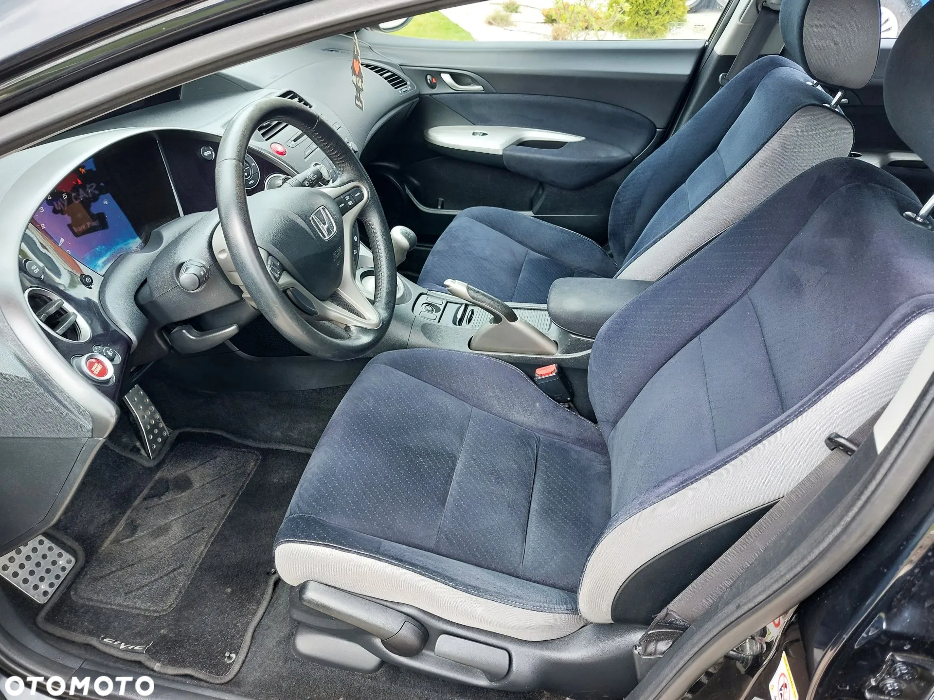 Honda Civic 1.8 Comfort - 36