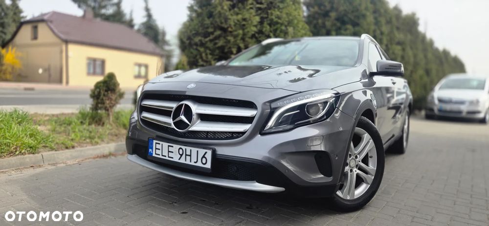 Mercedes-Benz GLA 250 7G-DCT StreetStyle - 3