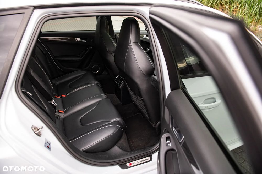 Audi RS4 Avant Avant S tronic - 22