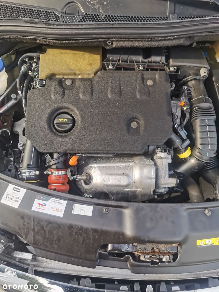 Peugeot 208 BlueHDi 100 Active Pack - 12