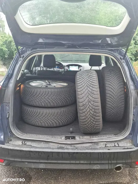 Ford Focus Turnier 2.0 TDCi DPF Start-Stopp-System Aut. Business - 5