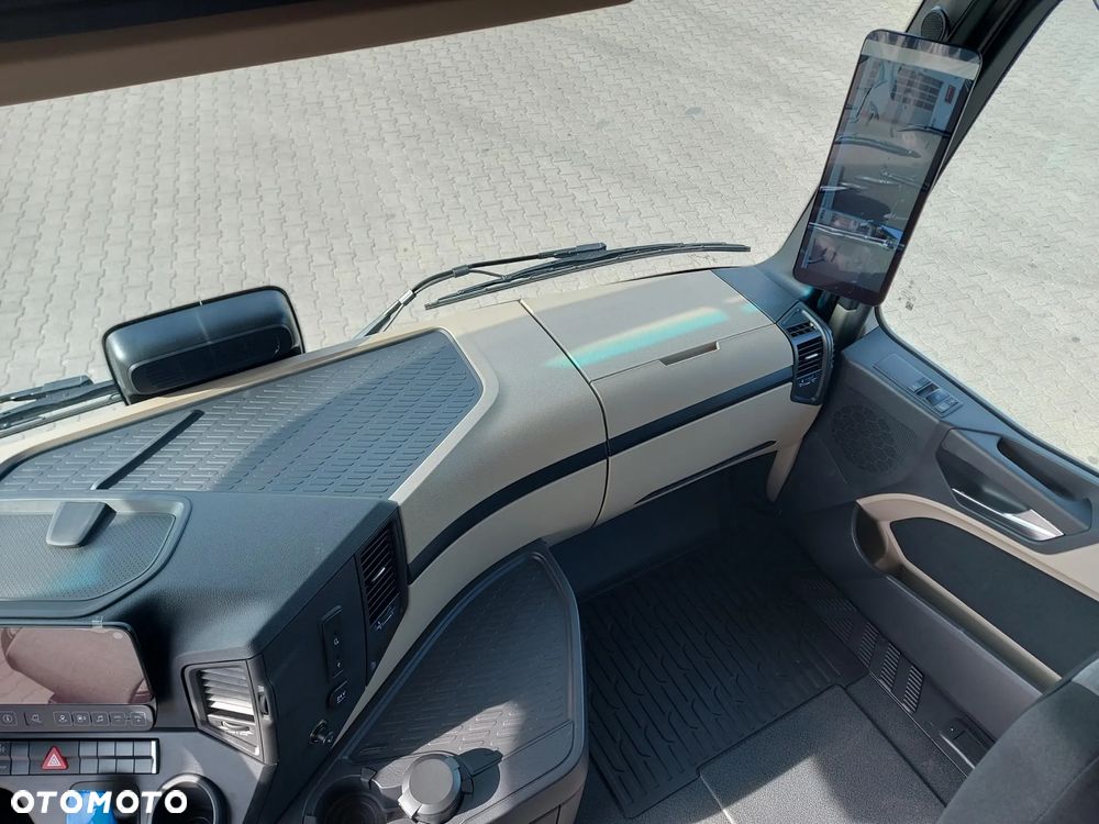 Mercedes-Benz Actros 1845 LS - 11