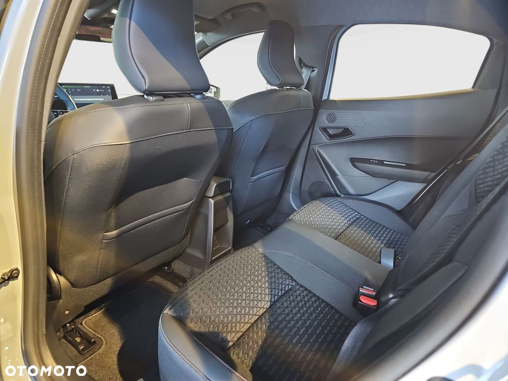 Renault Clio - 10
