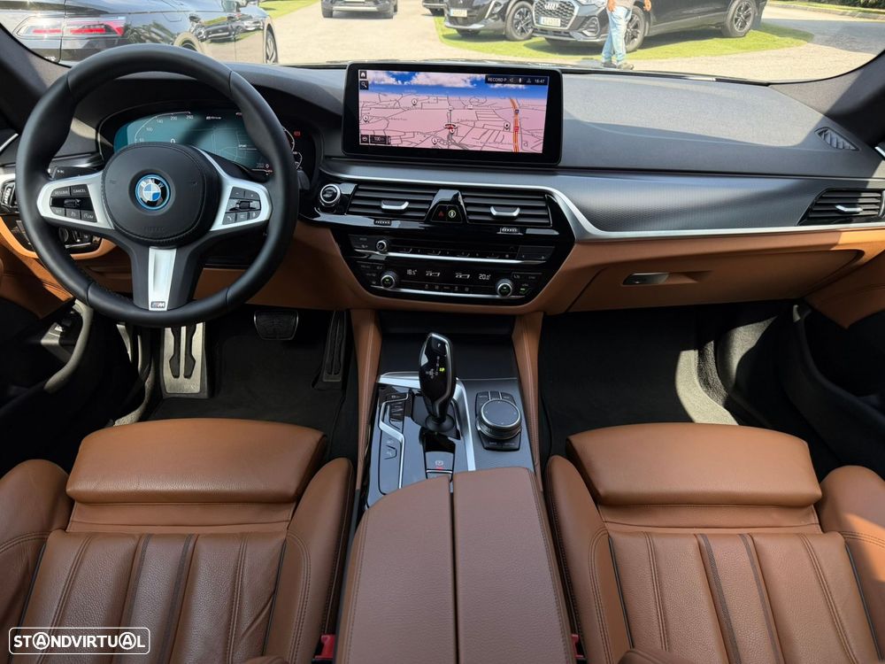 BMW 520 e Pack M — fotografia 23