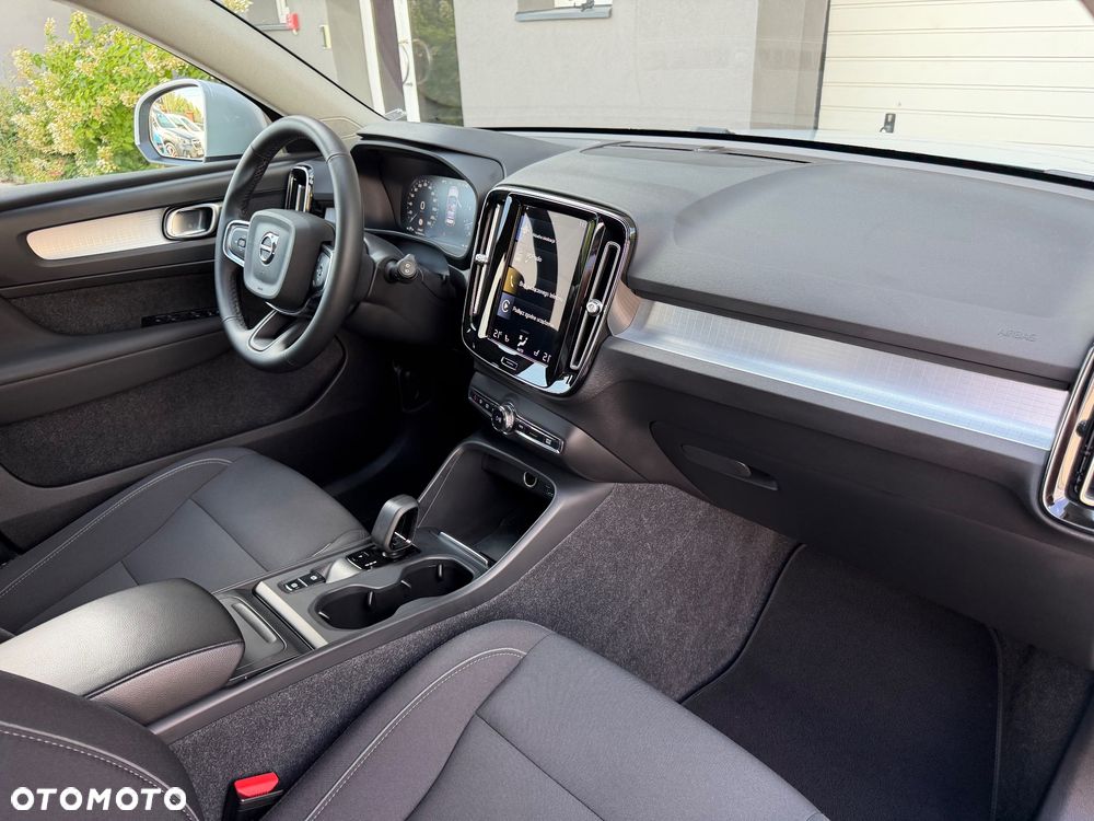 Volvo XC 40 B4 B AWD Momentum Pro - 10