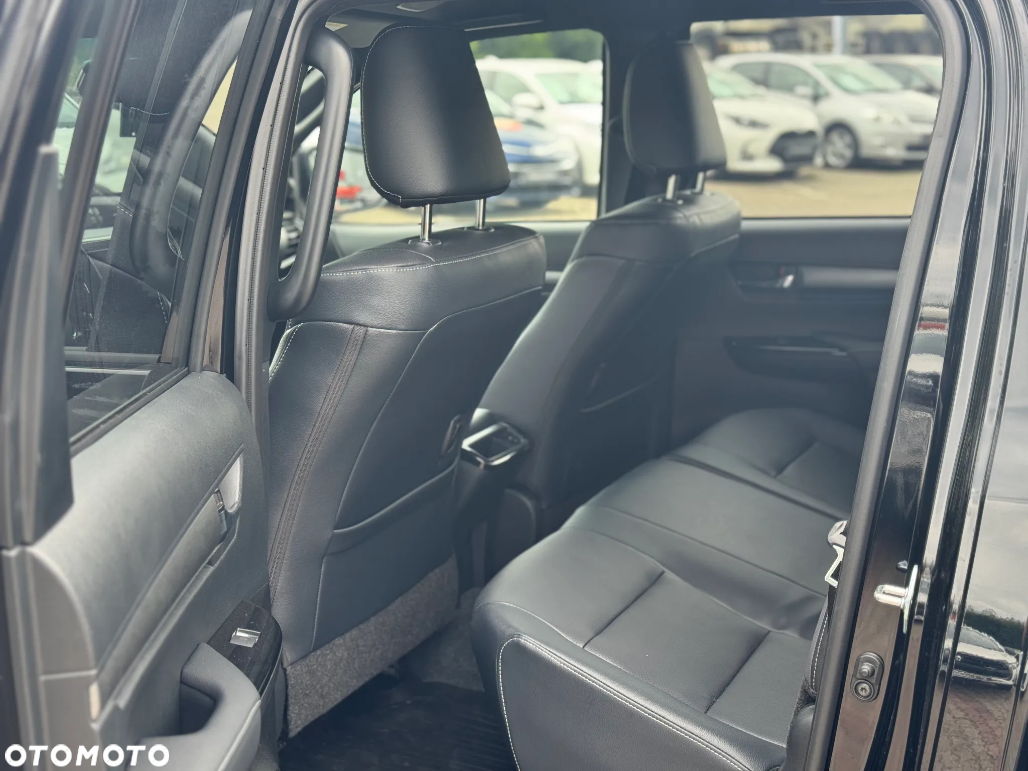 Toyota Hilux 2.8 D-4D Double Cab Invincible 4x4 - 27