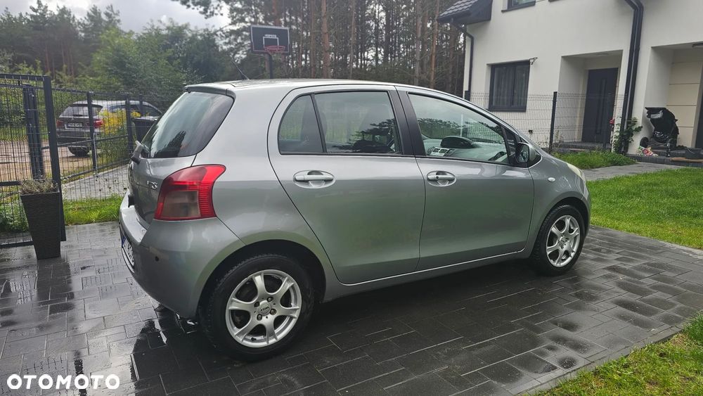 Toyota Yaris 1.3 Sol - 6