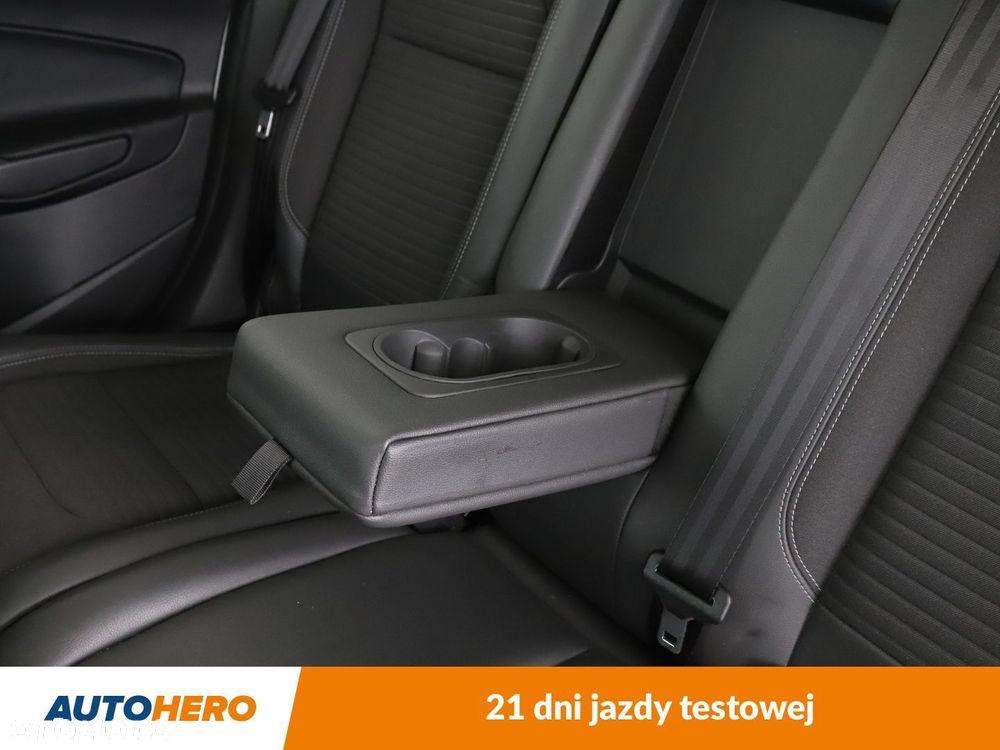 Ford Kuga - 31