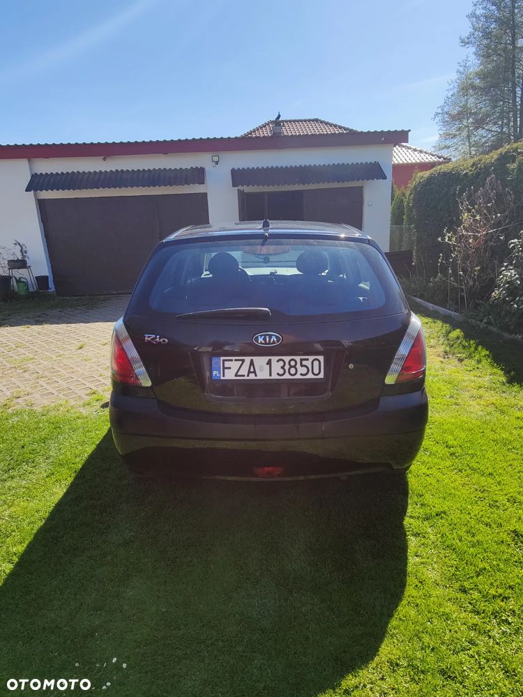 Kia Rio - 6