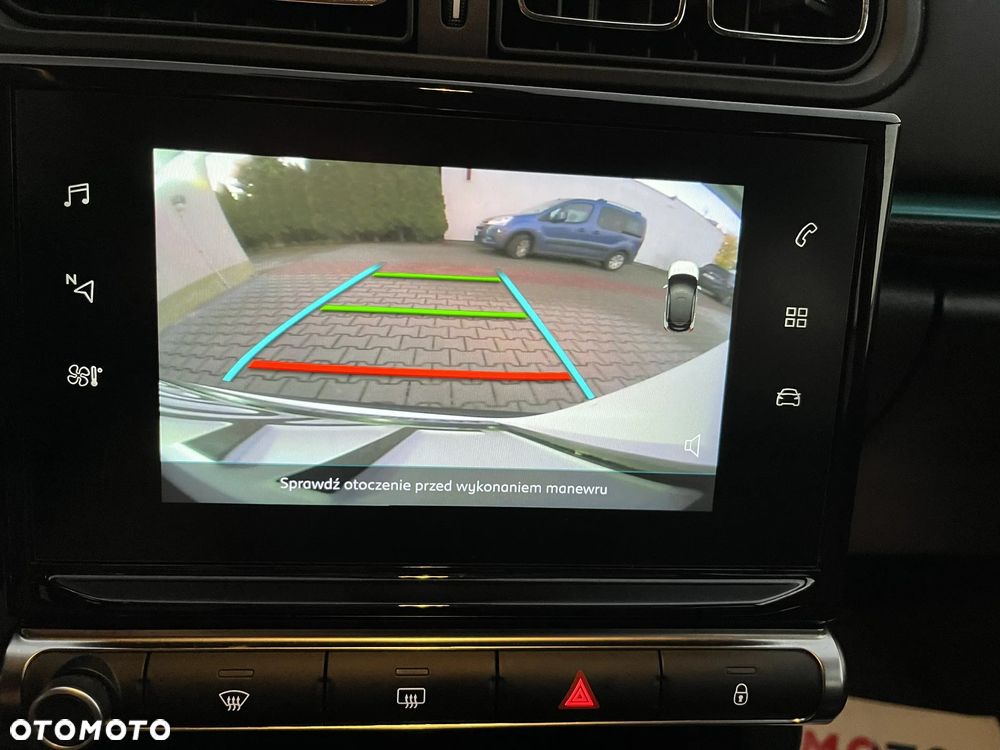 Citroën C3 1.2 PureTech Shine EAT6 - 12