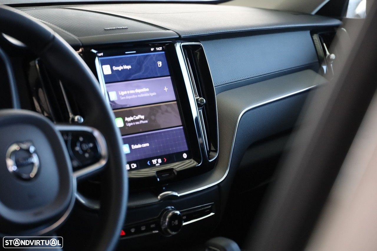 Volvo XC 60 2.0 T6 PHEV Ultimate Dark AWD - 9