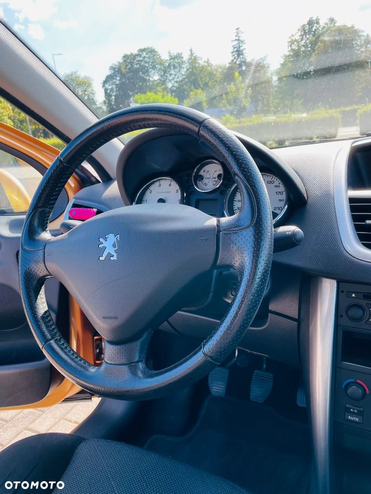 Peugeot 207 - 15