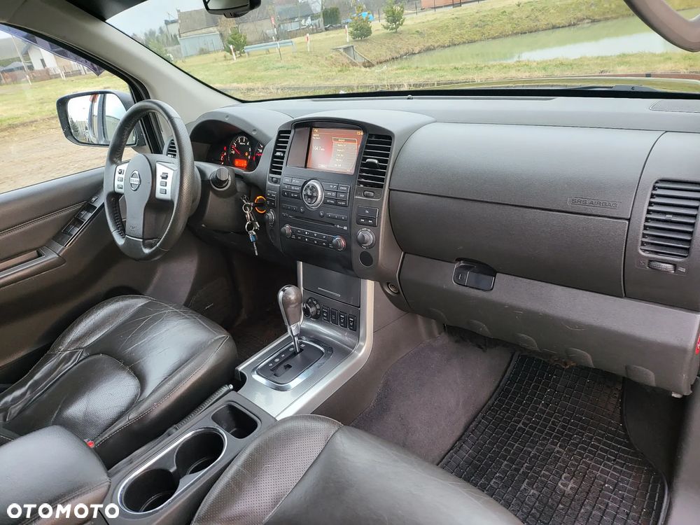 Nissan Navara 3.0 D V6 Platinum Long - 16