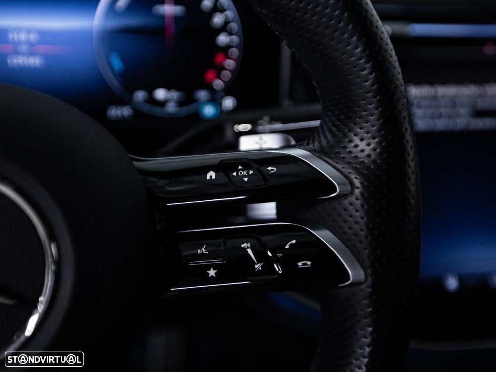 Mercedes-Benz E 300 de 4Matic 9G-TRONIC AMG Line - 19