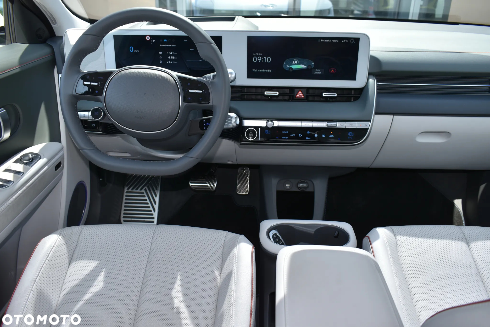 Hyundai IONIQ - 8
