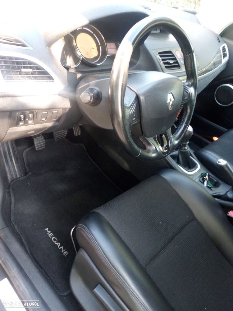 Renault Mégane Coupe 1.5 dCi Dynamique S - 11