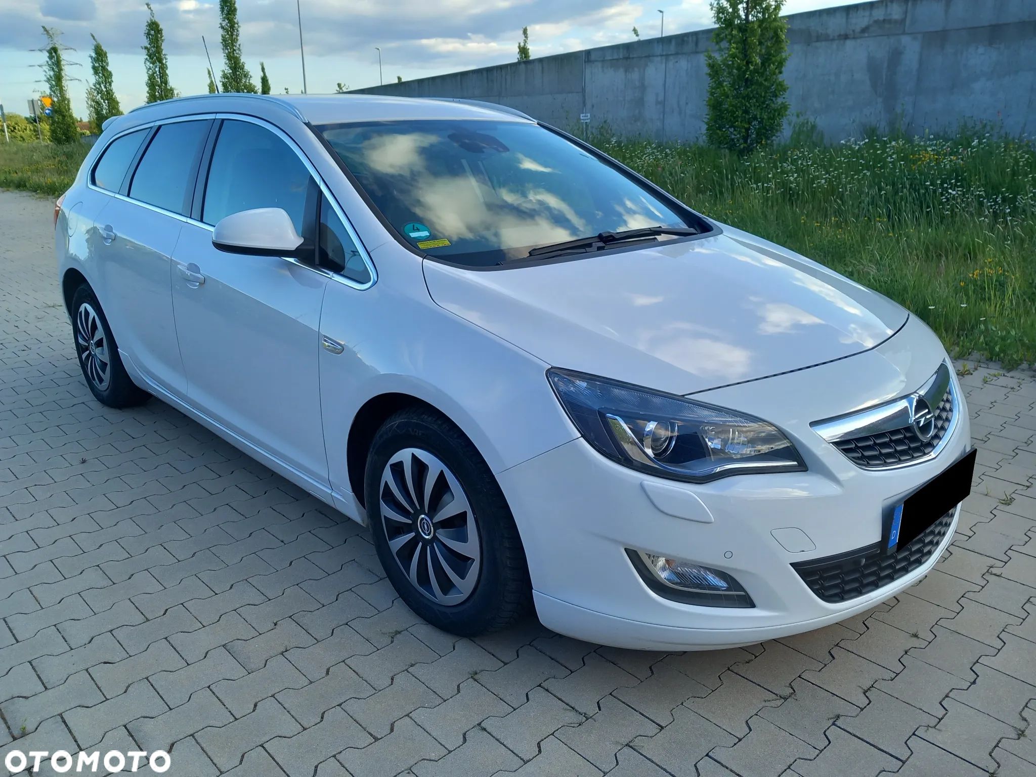 Opel Astra 2.0 CDTI DPF Sports Tourer Automatik - 1