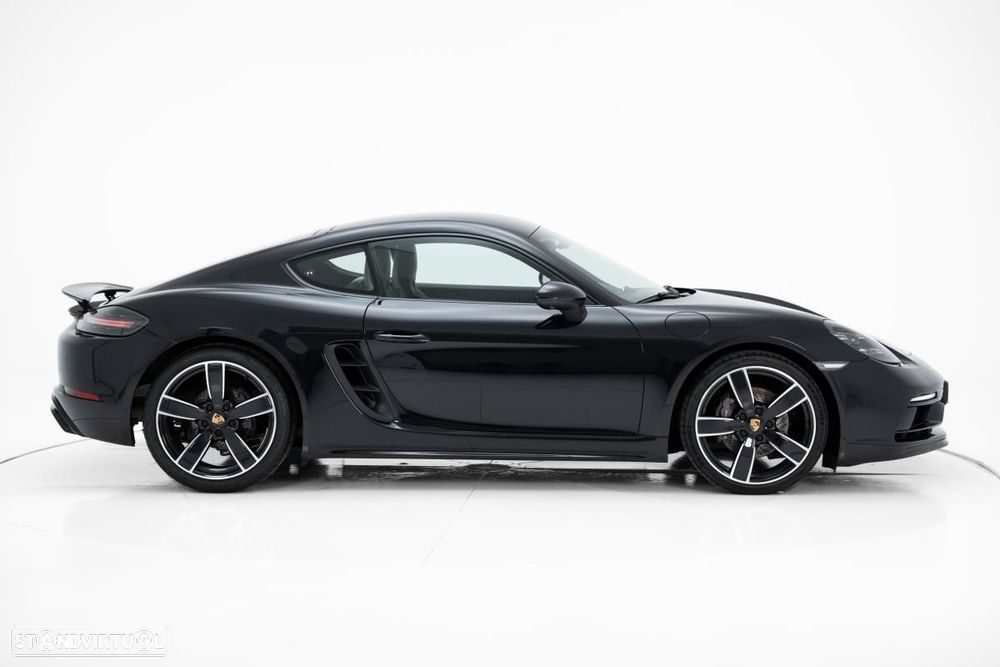 Porsche 718 Cayman - 2