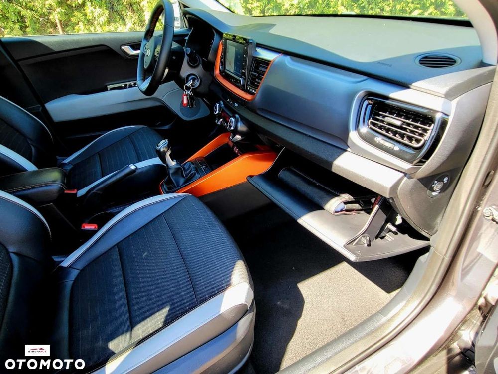 Kia Stonic - 22