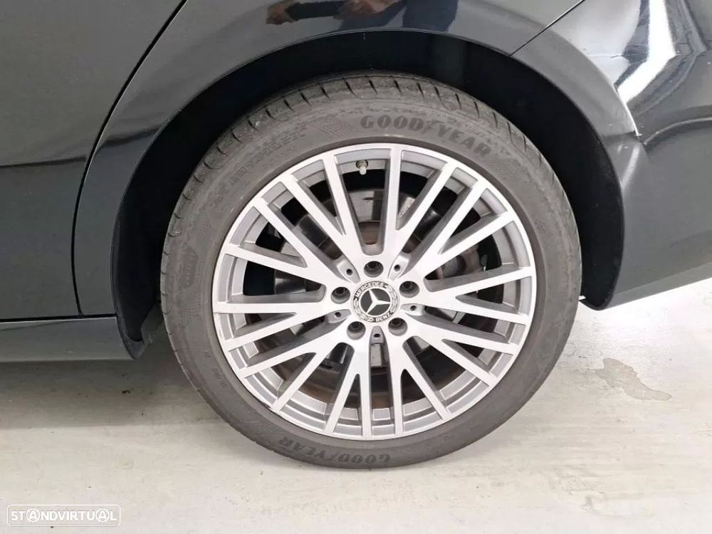 Mercedes-Benz CLA 250 e Shooting Brake Style Plus - 13