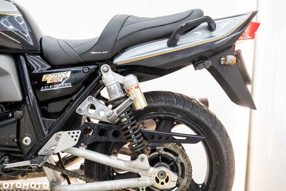 Kawasaki ZRX - 14