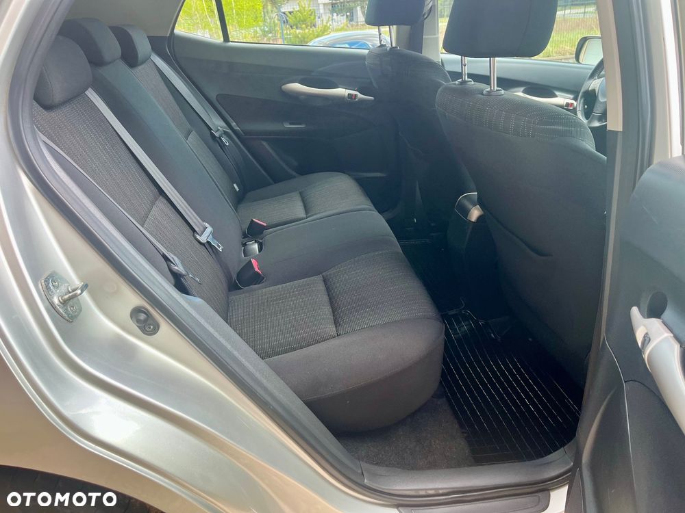 Toyota Auris 1.6 VVT-i Premium - 11