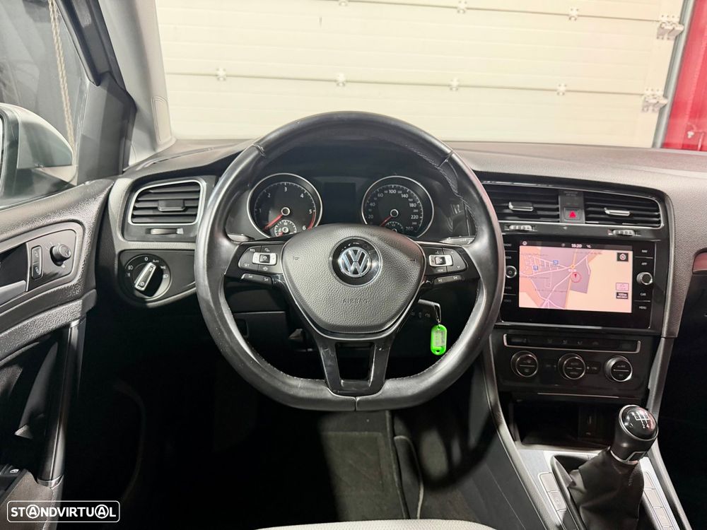 VW Golf Variant 1.6 TDi Confortline - 27