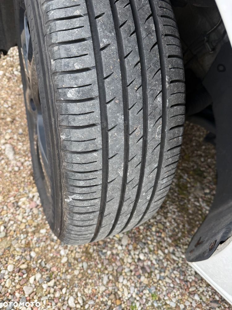 Volkswagen CADDY MAXI LONG 2.0 TDI 140 MANUAL 6 BIEGÓW SUPER STAN GOTOWY DO PRACY - 22