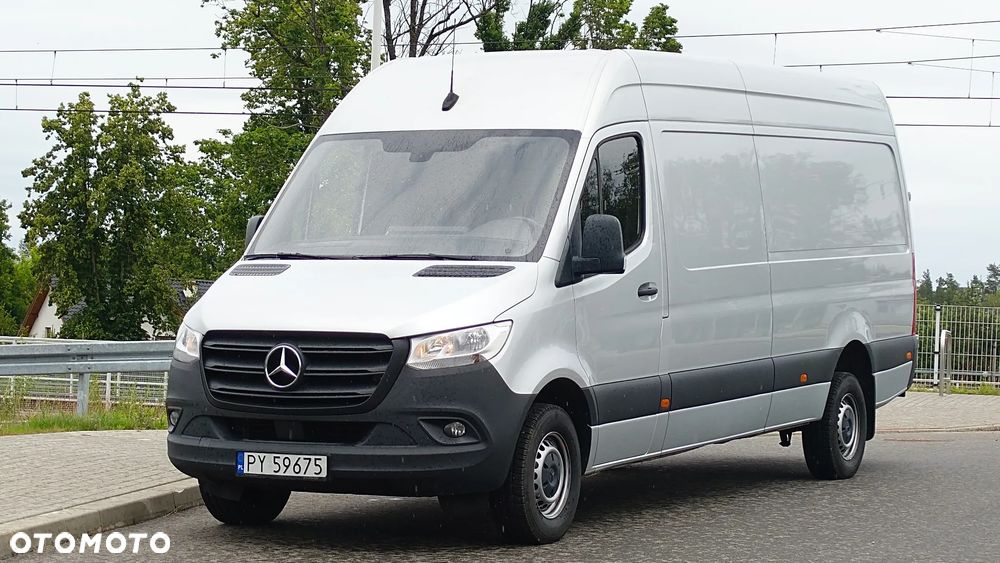 Mercedes-Benz Sprinter - 2