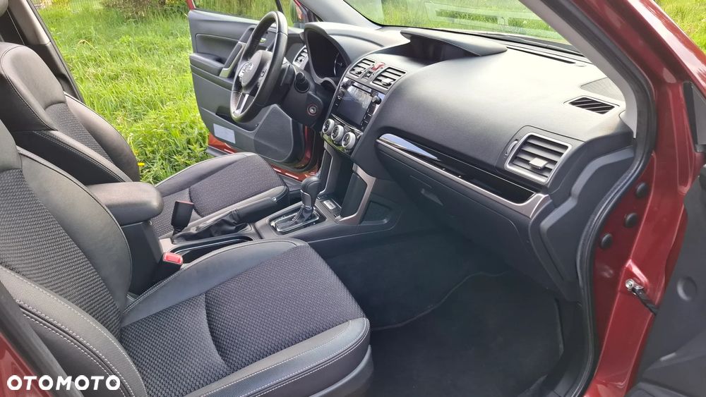 Subaru Forester 2.0 XT Platinum Lineartronic - 10