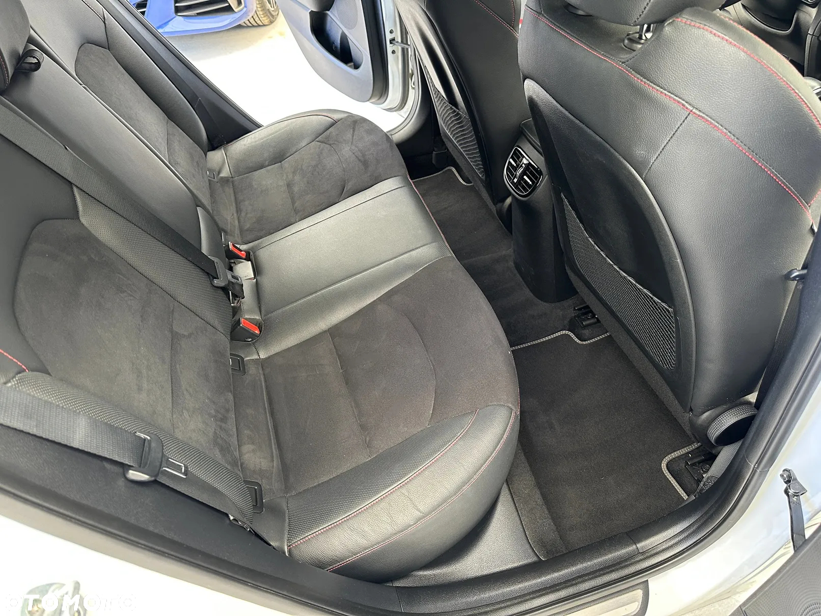 Kia ProCeed 1.6 T-GDI GT DCT - 8