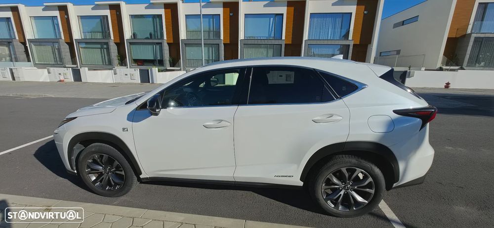 Lexus NX 300h F Sport 4WD - 1