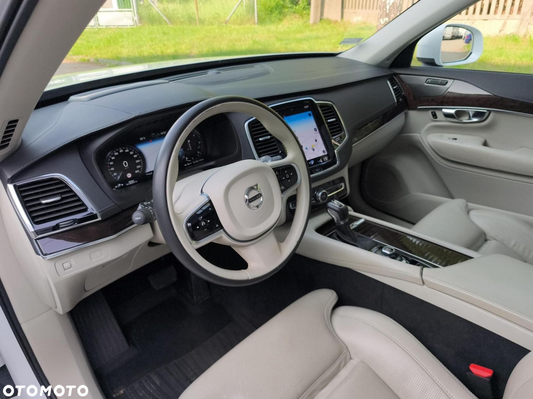Volvo XC 90 - 9